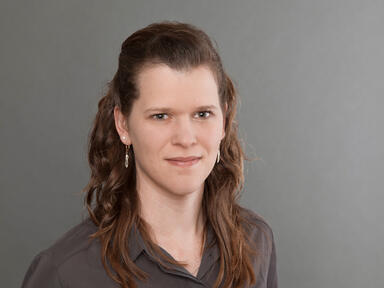 Finanzen und Administration Frau Rother
